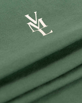 Grünes T-Shirt mit Alpenemblem